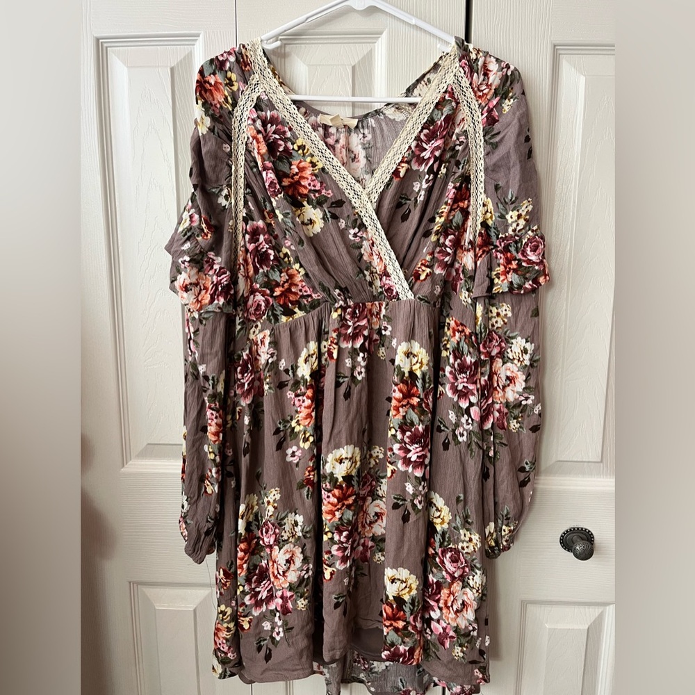 Entro Floral Lace Accent Dress